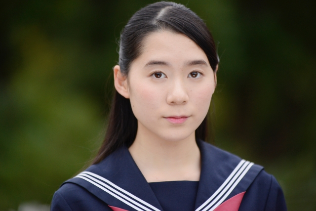 セーラー服の女子高生